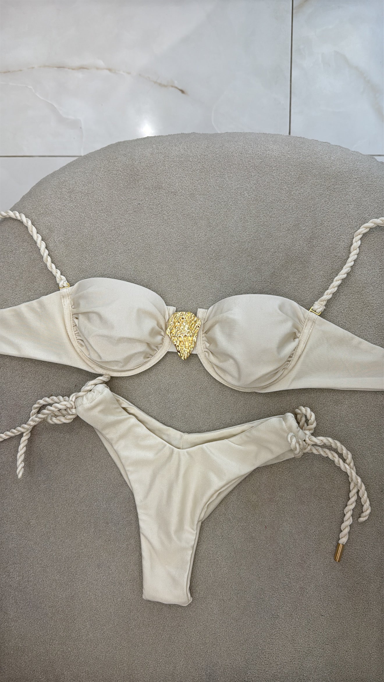 Alicia Asa Delta Off