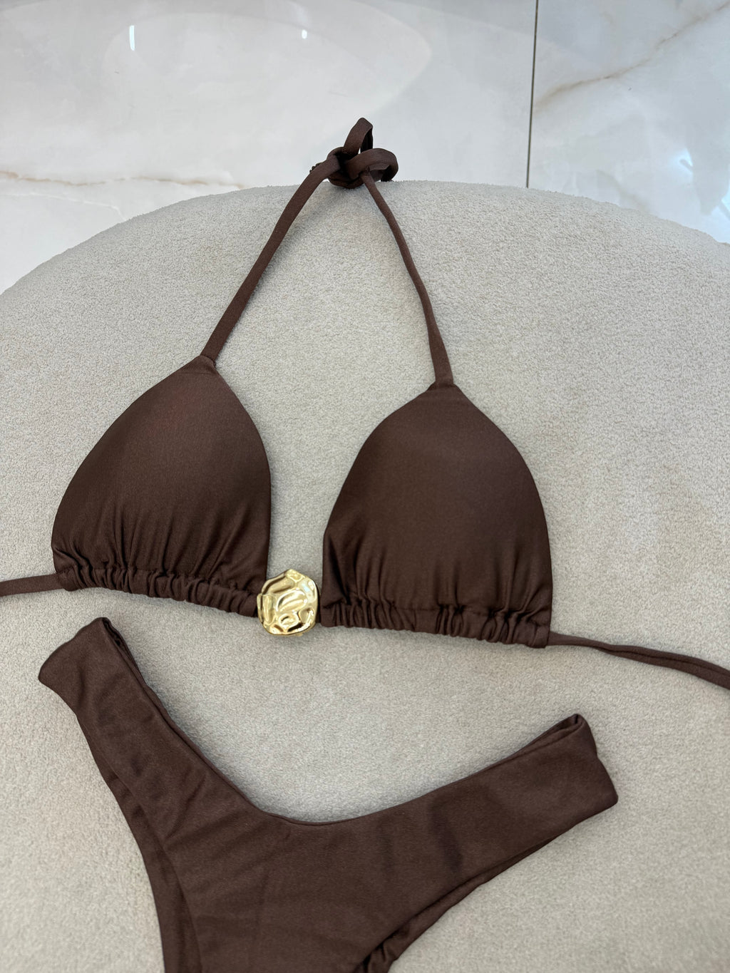 Cortininha Heloísa Asa Delta Marrom