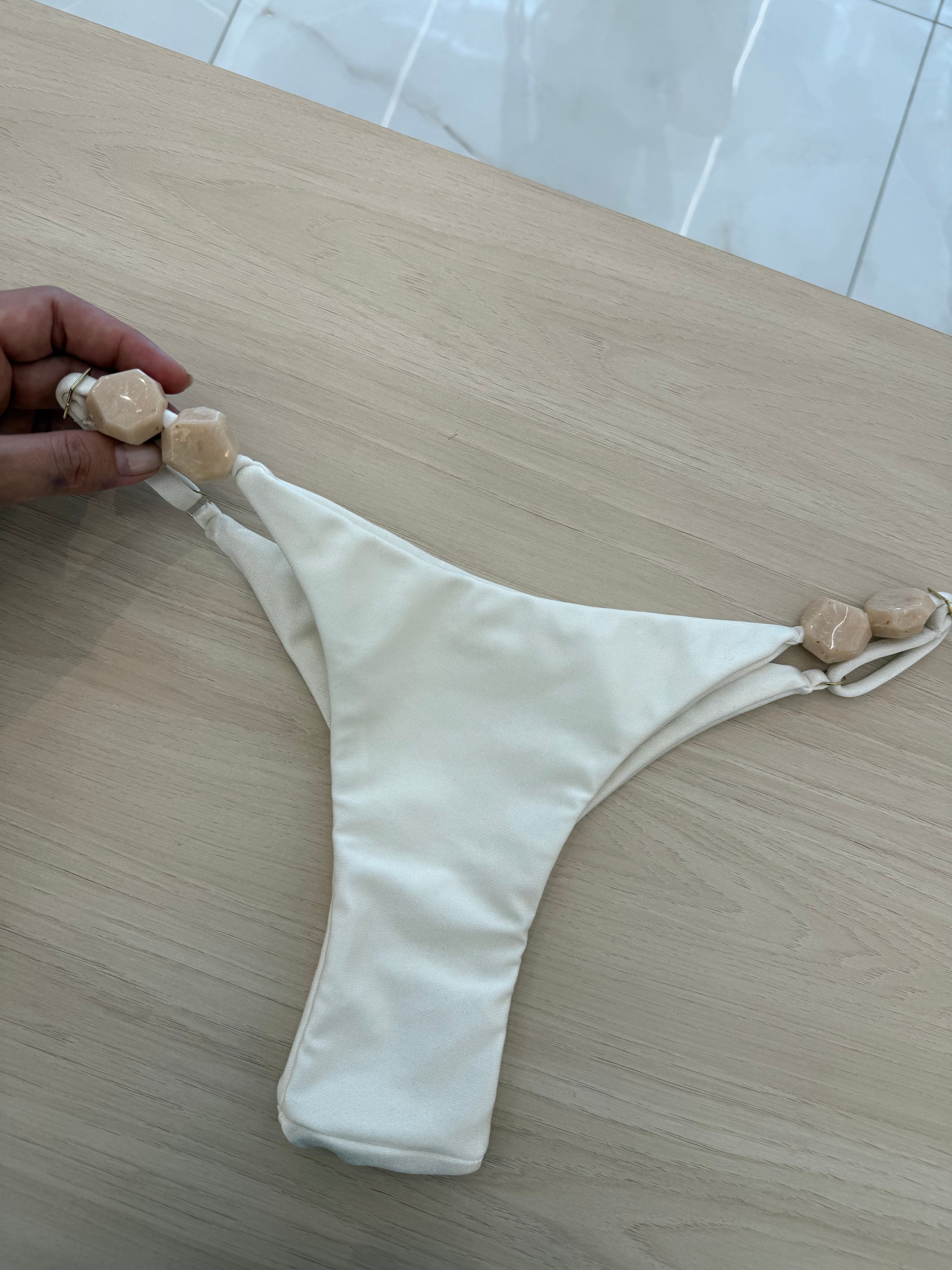 Calcinha Bali Off (tamanho G)