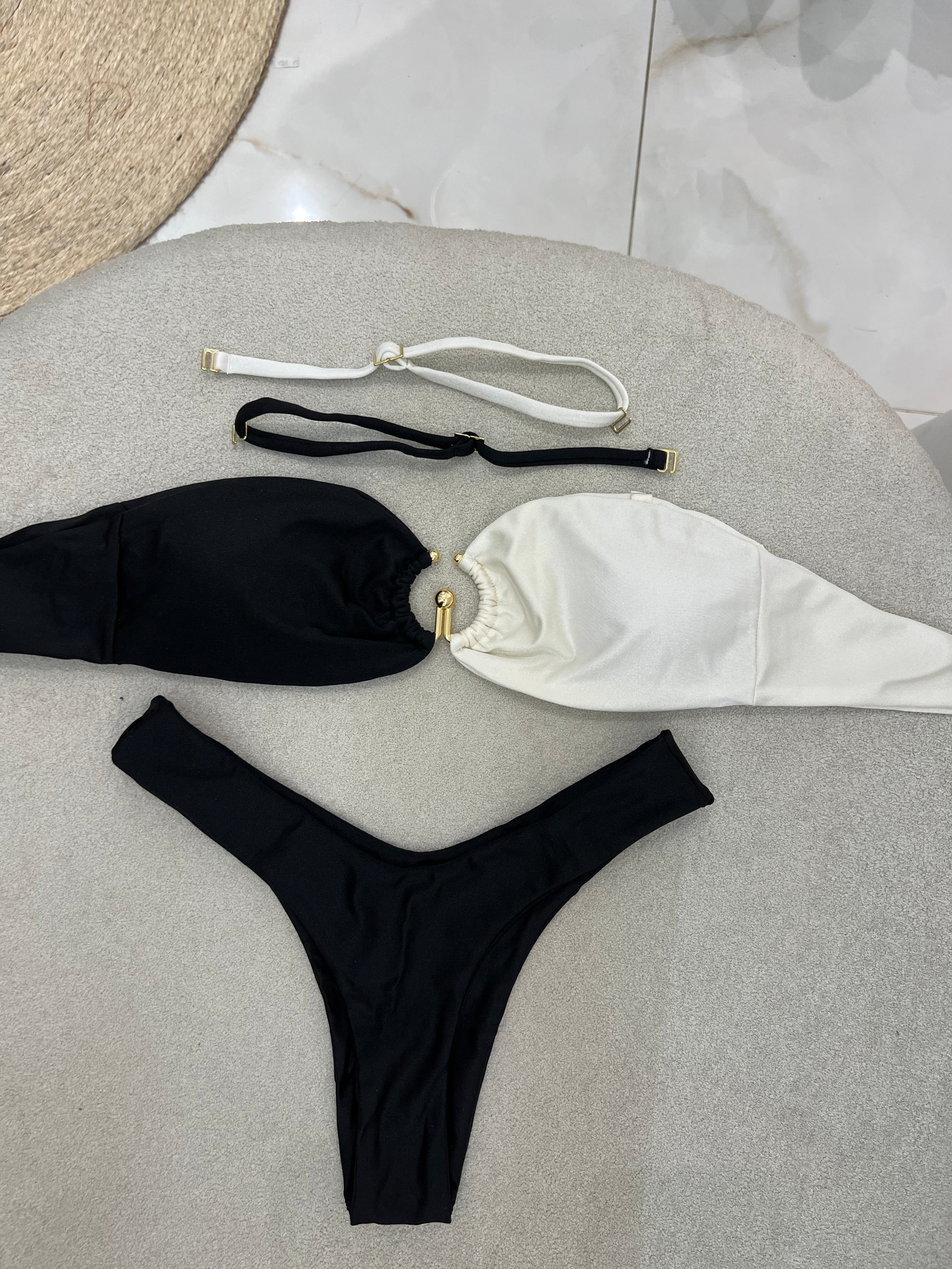 Biquíni Lara Off/ Preto