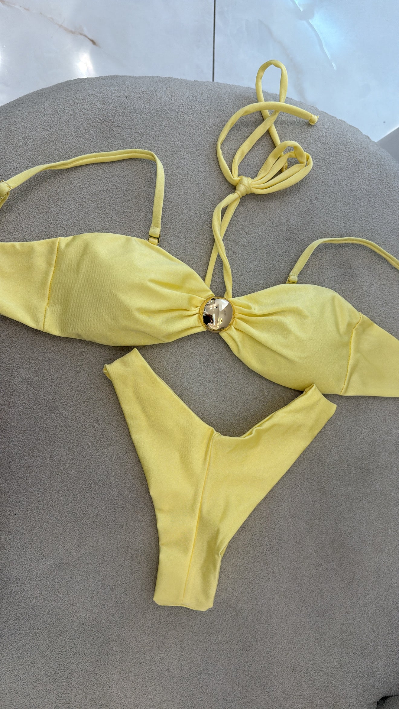 Botão Asa Delta Amarelo