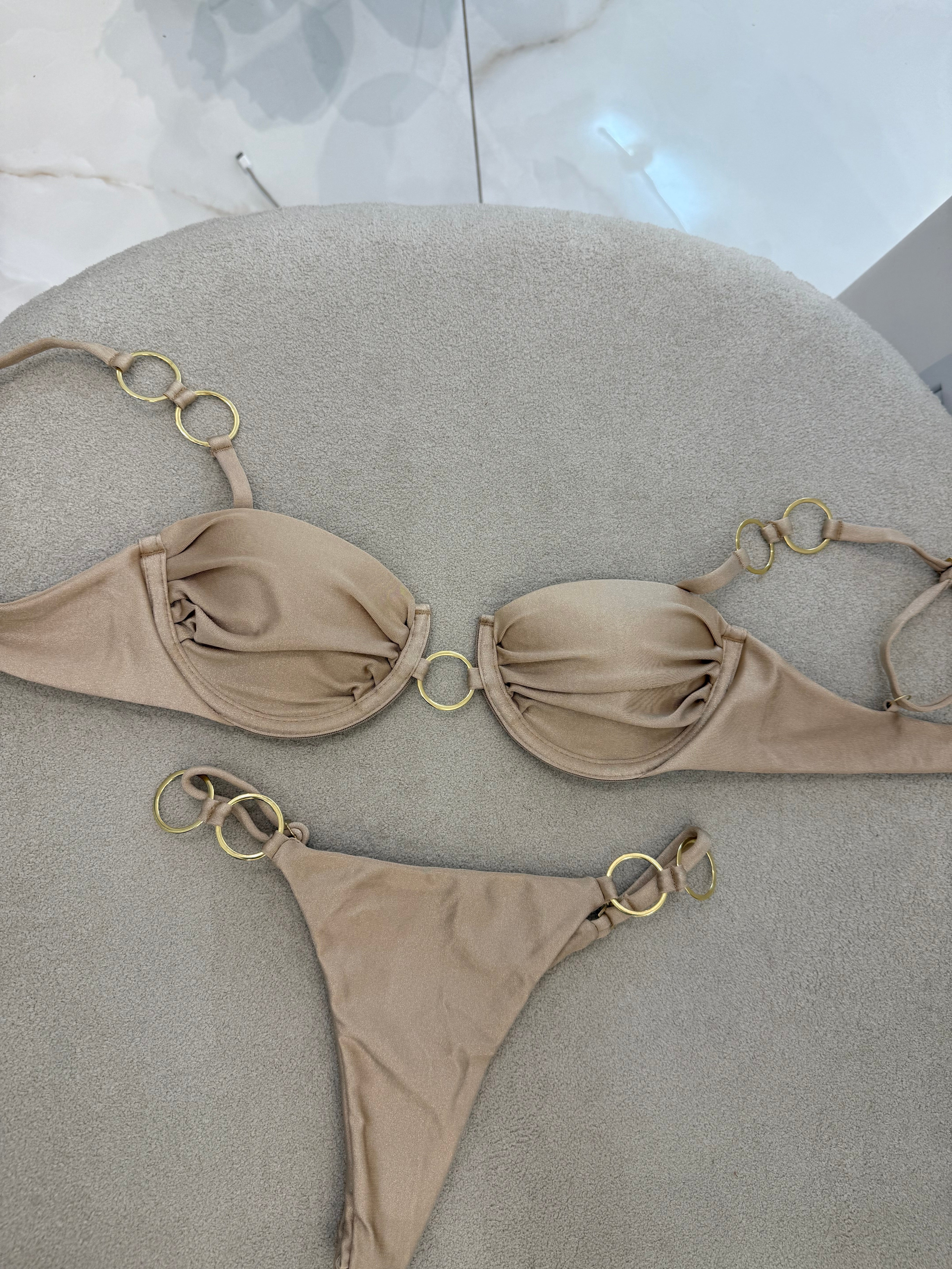Biquíni Clara Nude (argolas)