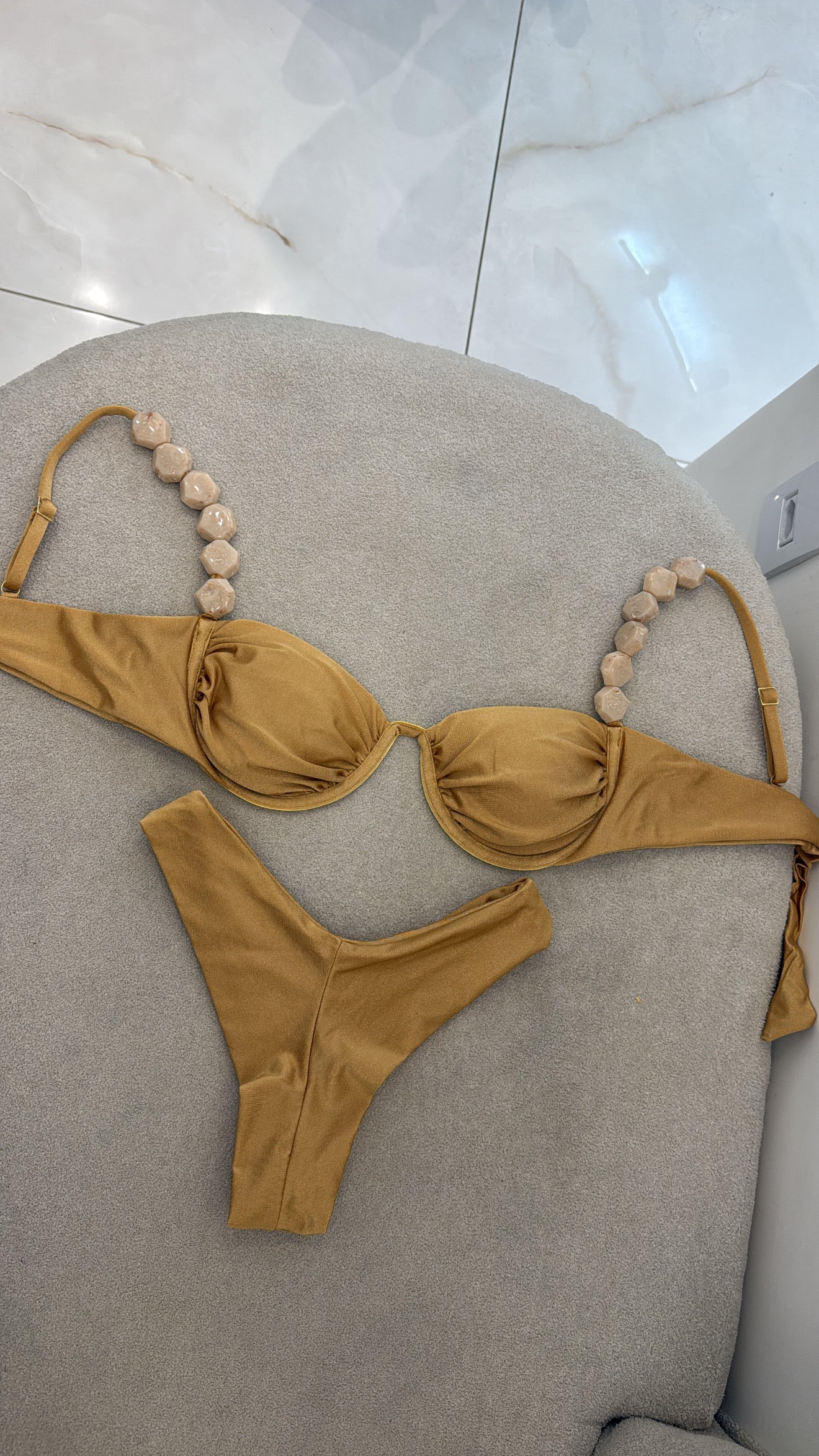 Bali Asa Delta Dourado