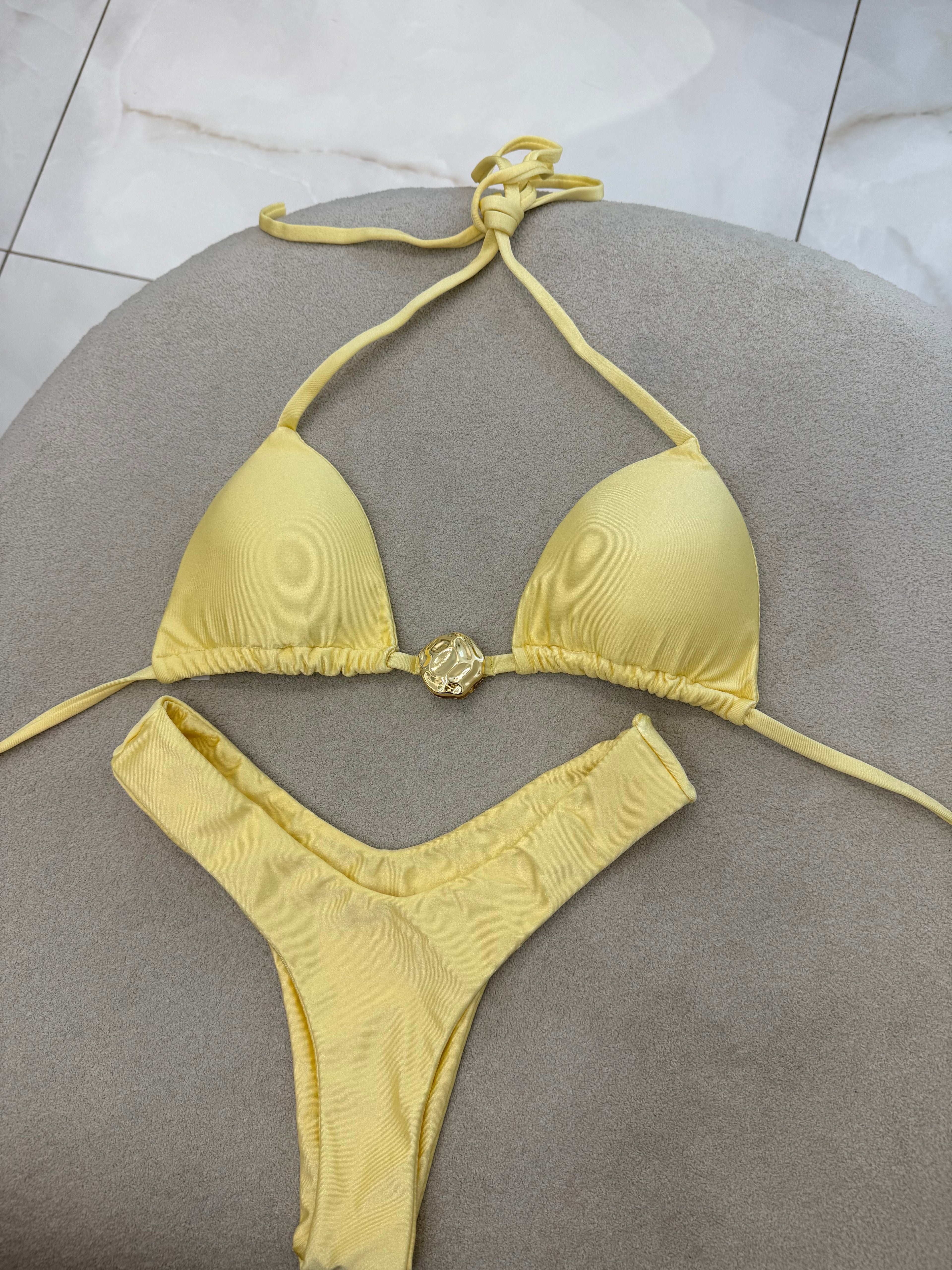 Cortininha Heloísa Amarelo Asa Delta