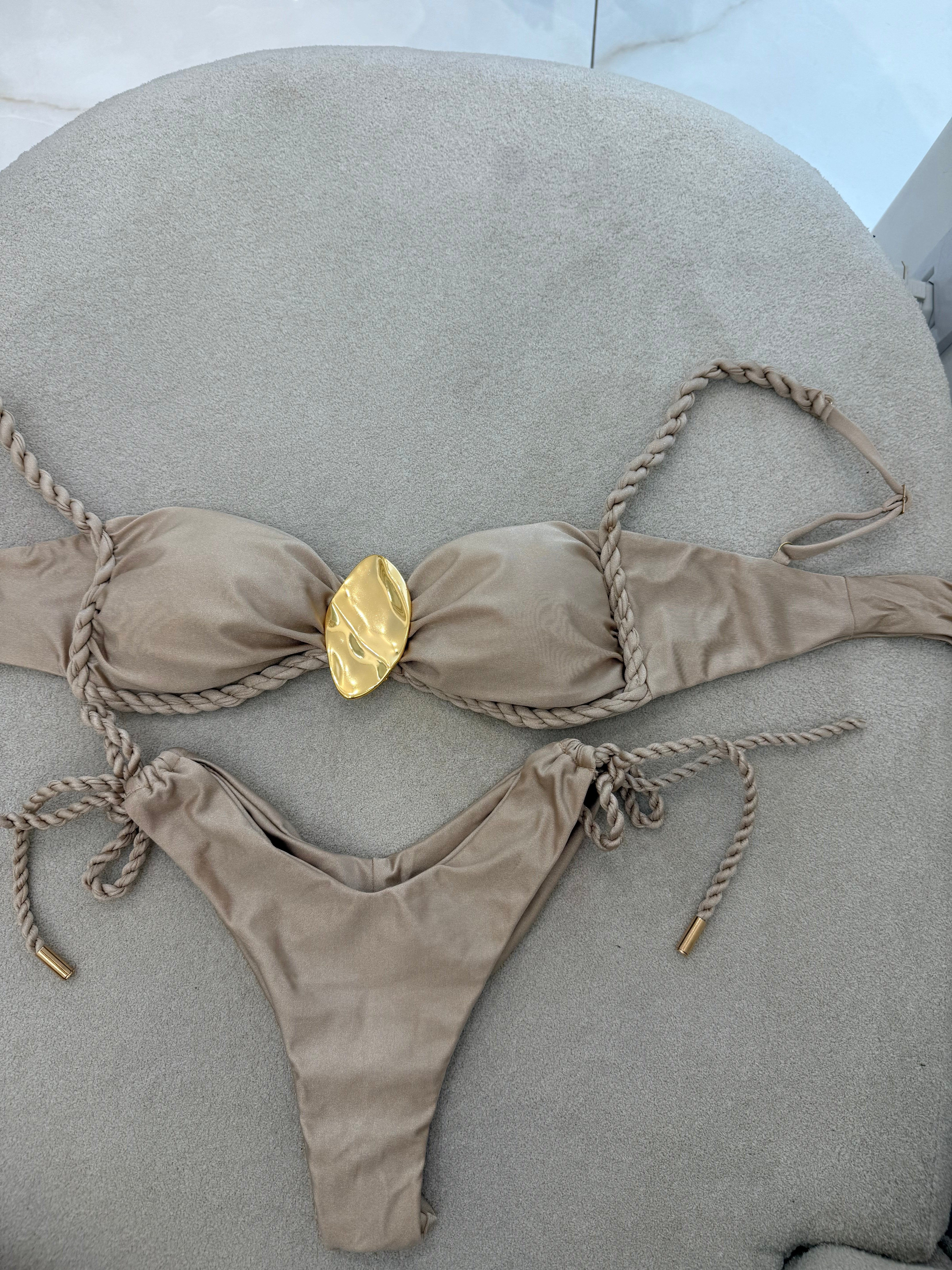 Yara Asa Delta Nude