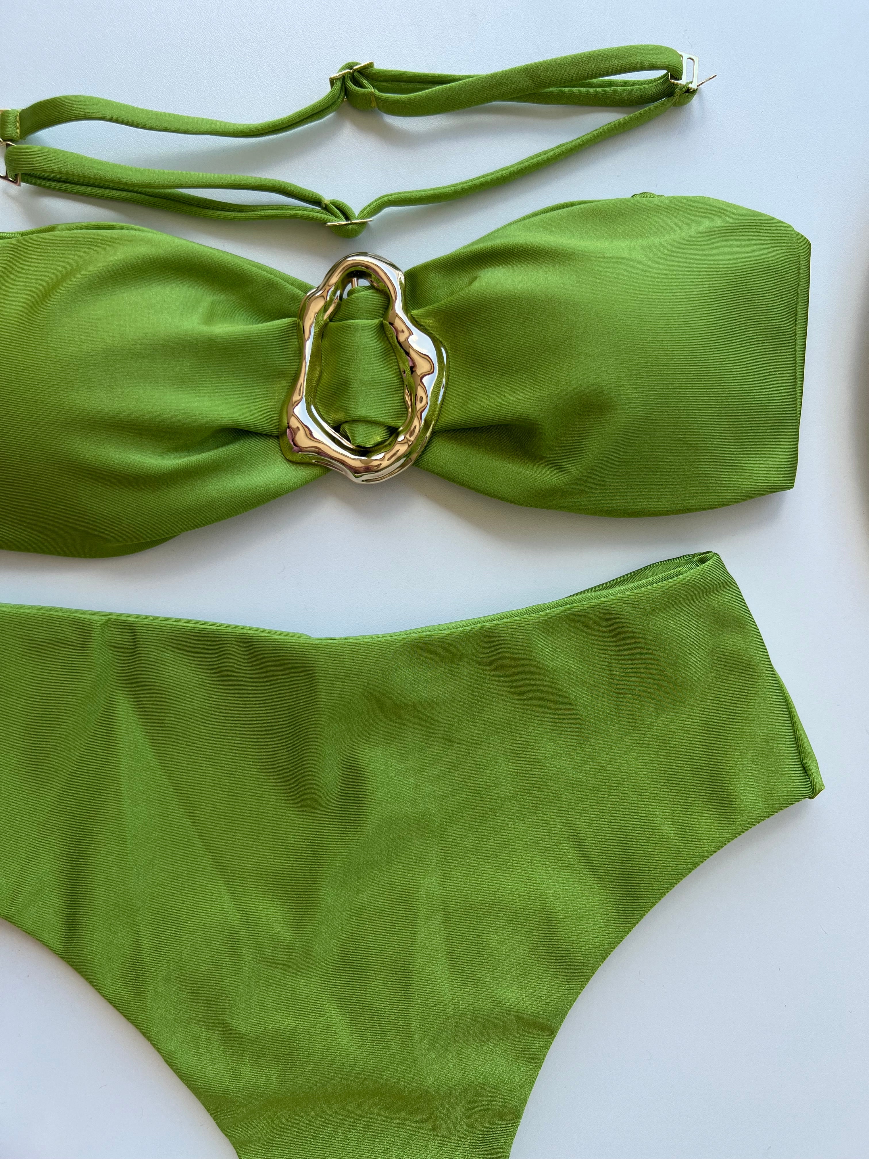 Amélia Hot Pant Verde Abacate