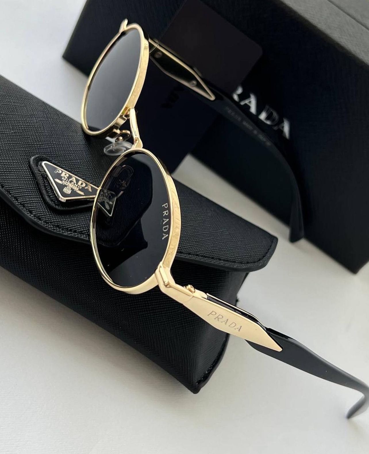 Óculos Prada