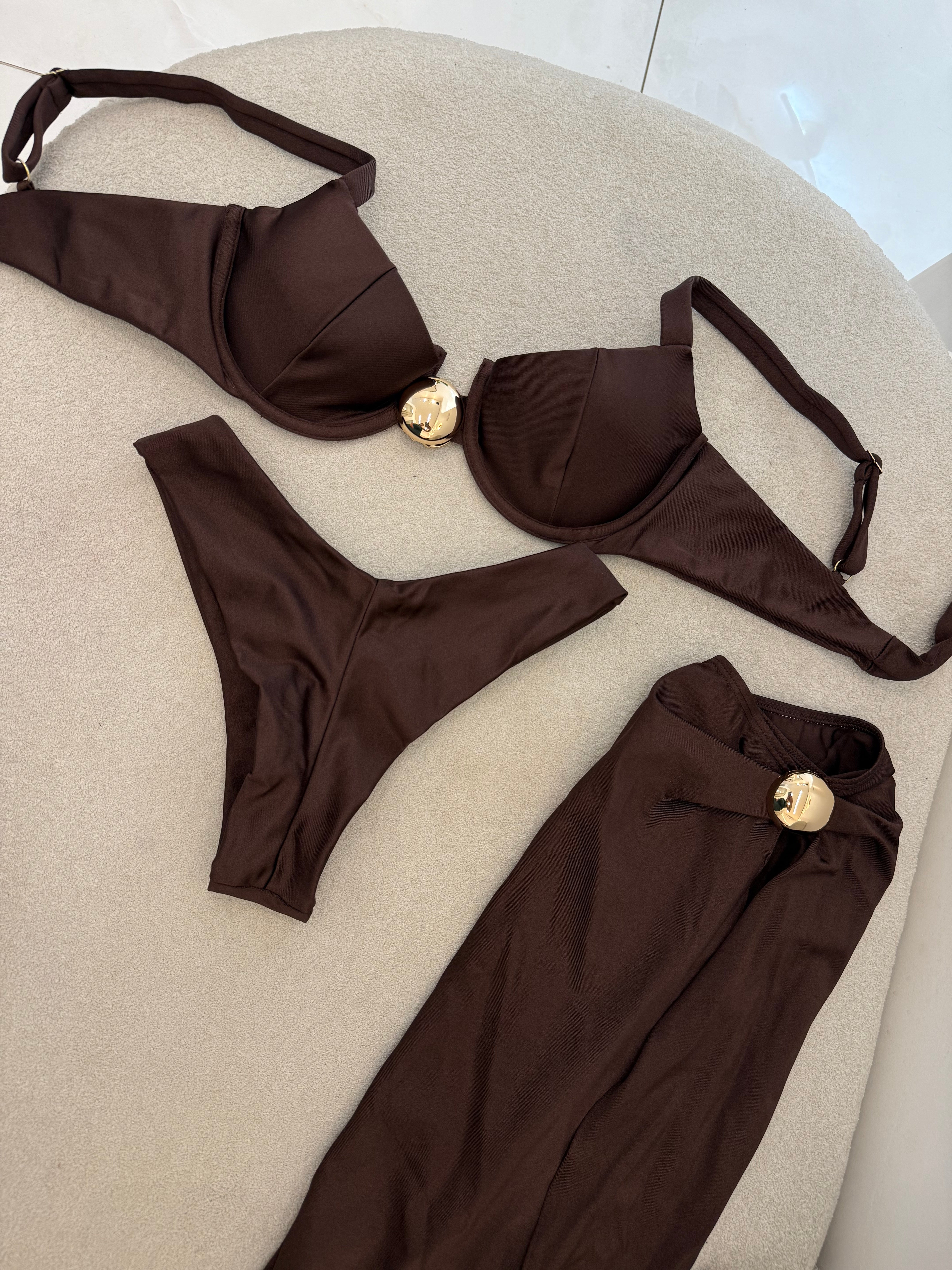 Botão Asa Delta Aro Marrom