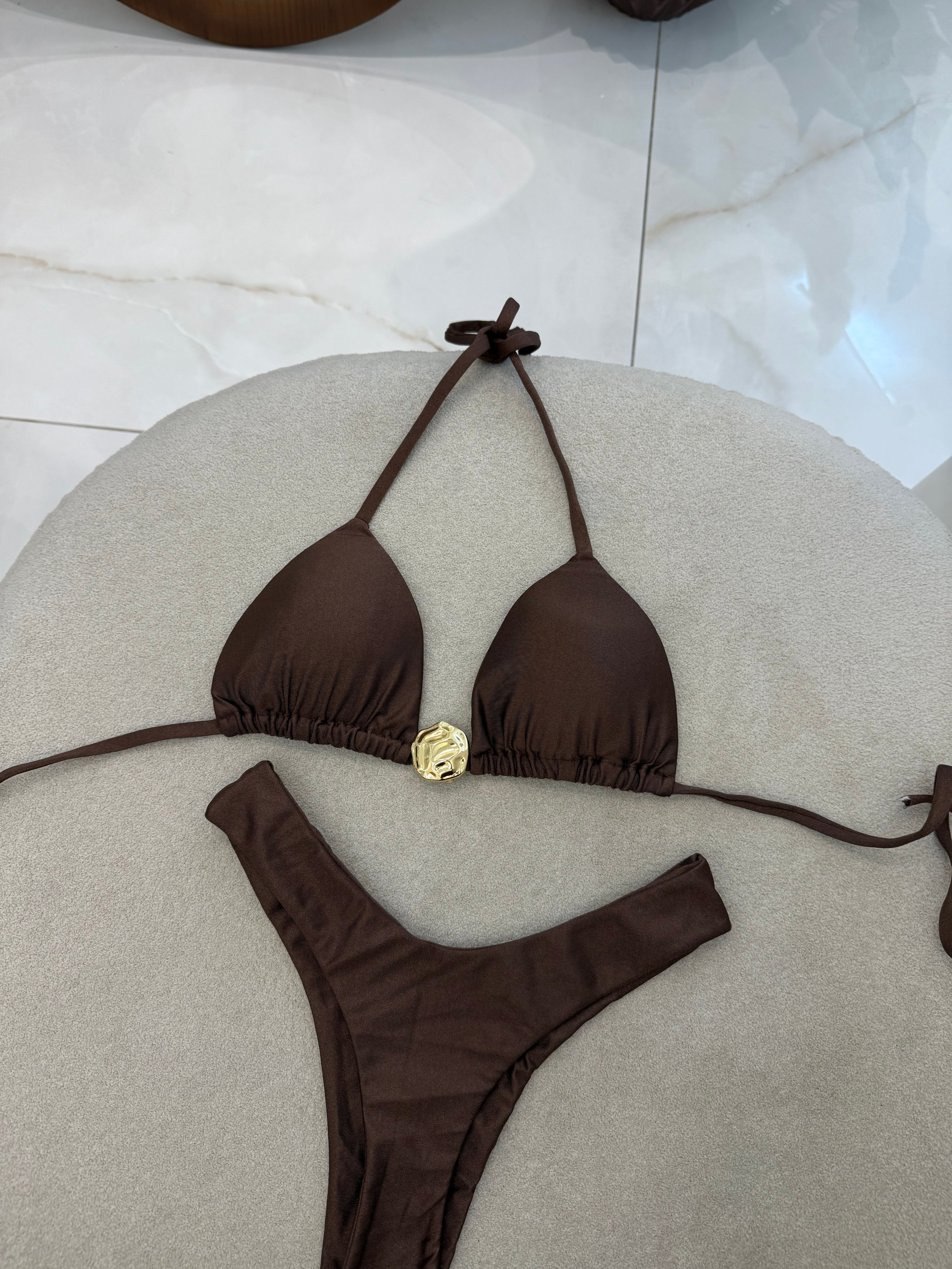 Cortininha Heloísa Asa Delta Marrom