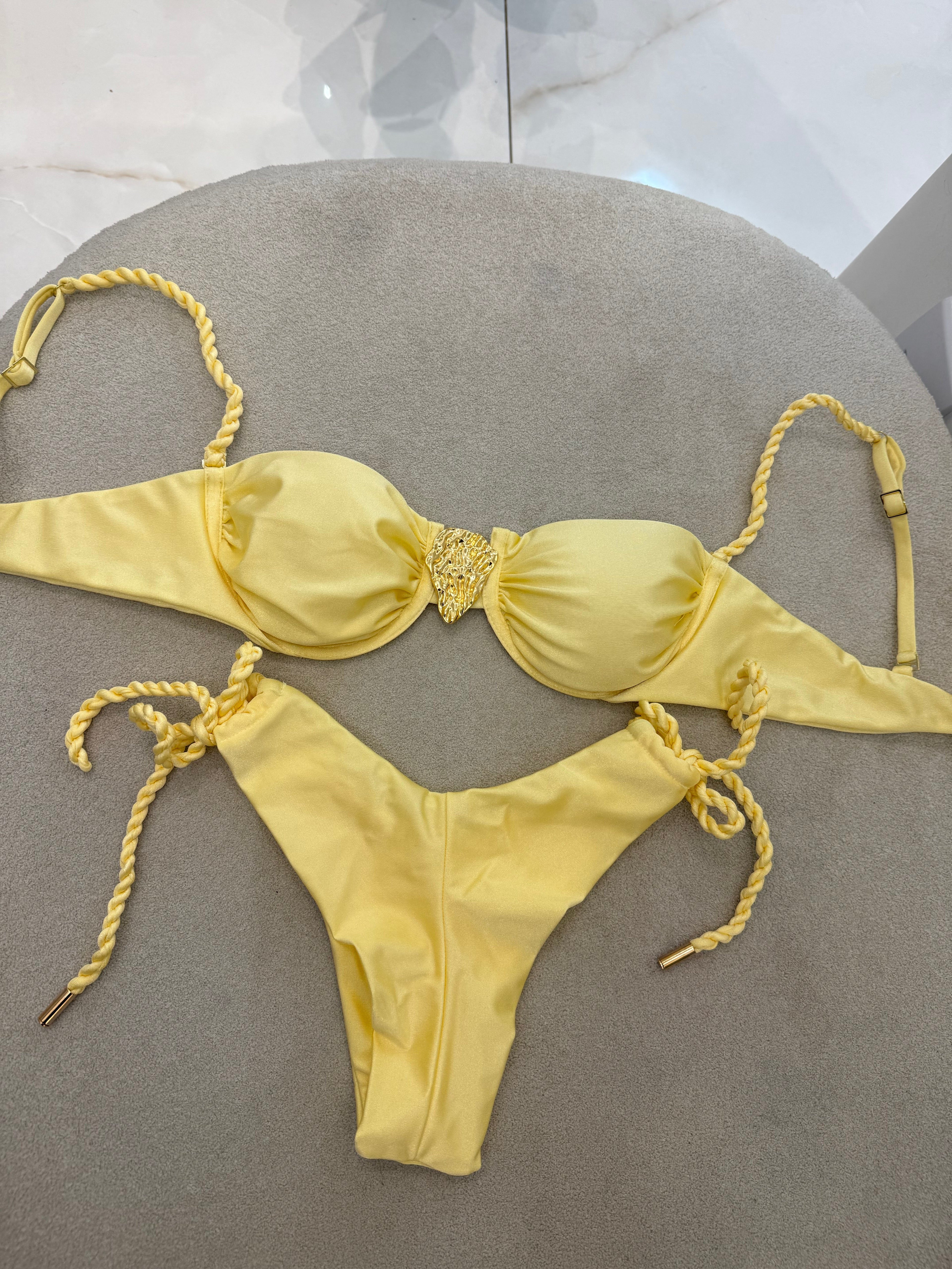 Alicia Asa Delta Amarelo