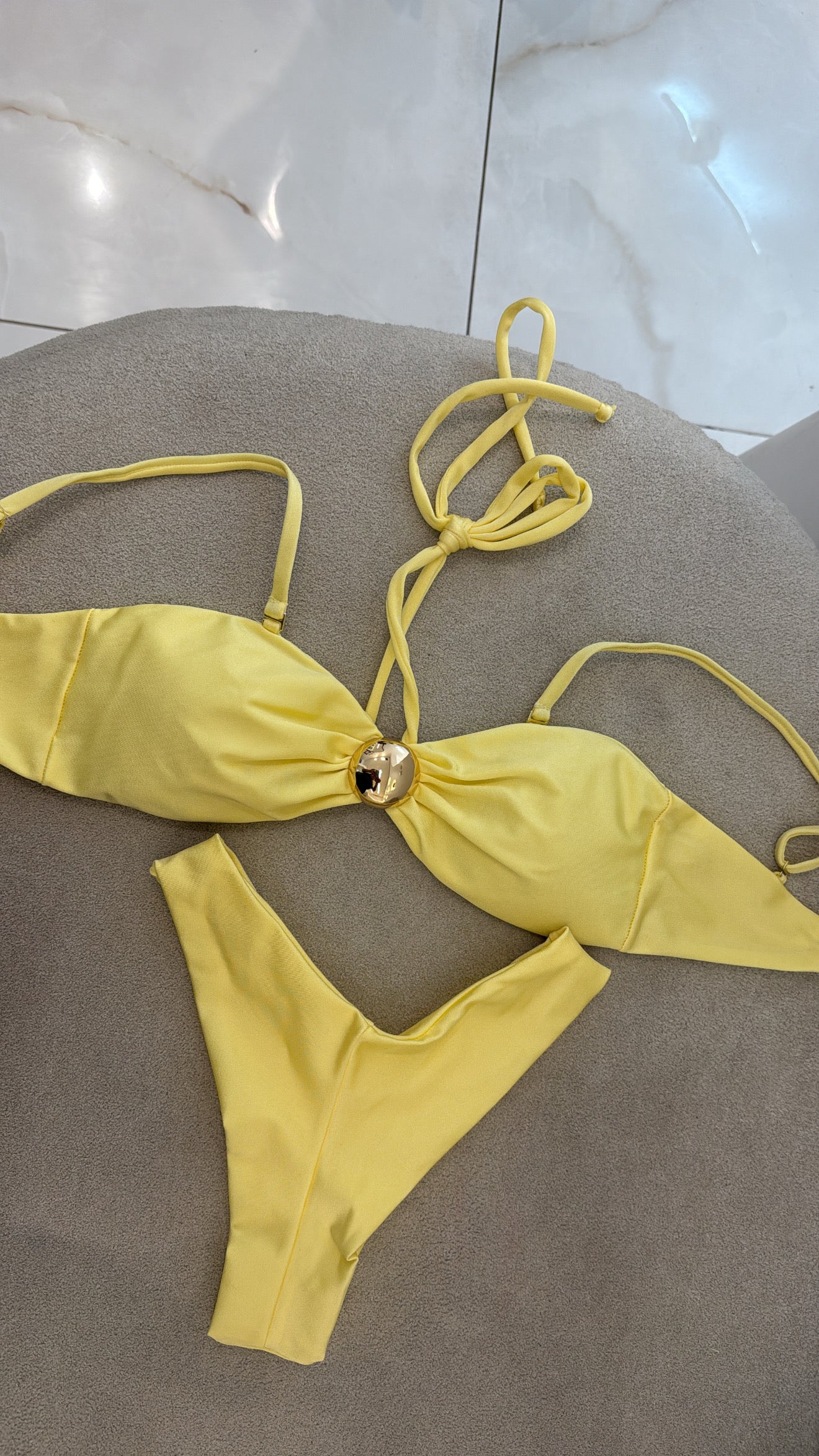 Botão Asa Delta Amarelo