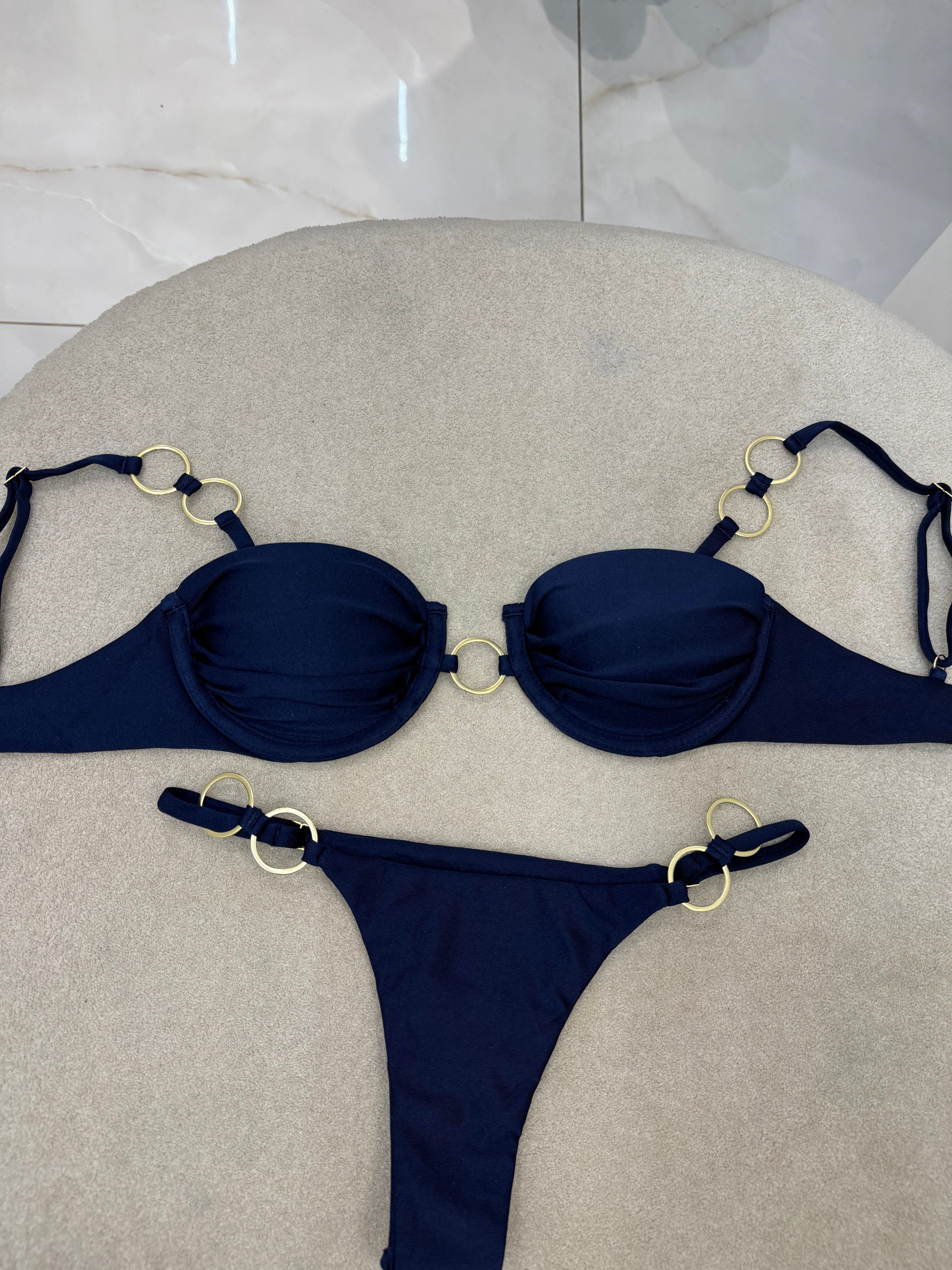 Biquíni Clara Azul Marinho (argolas)