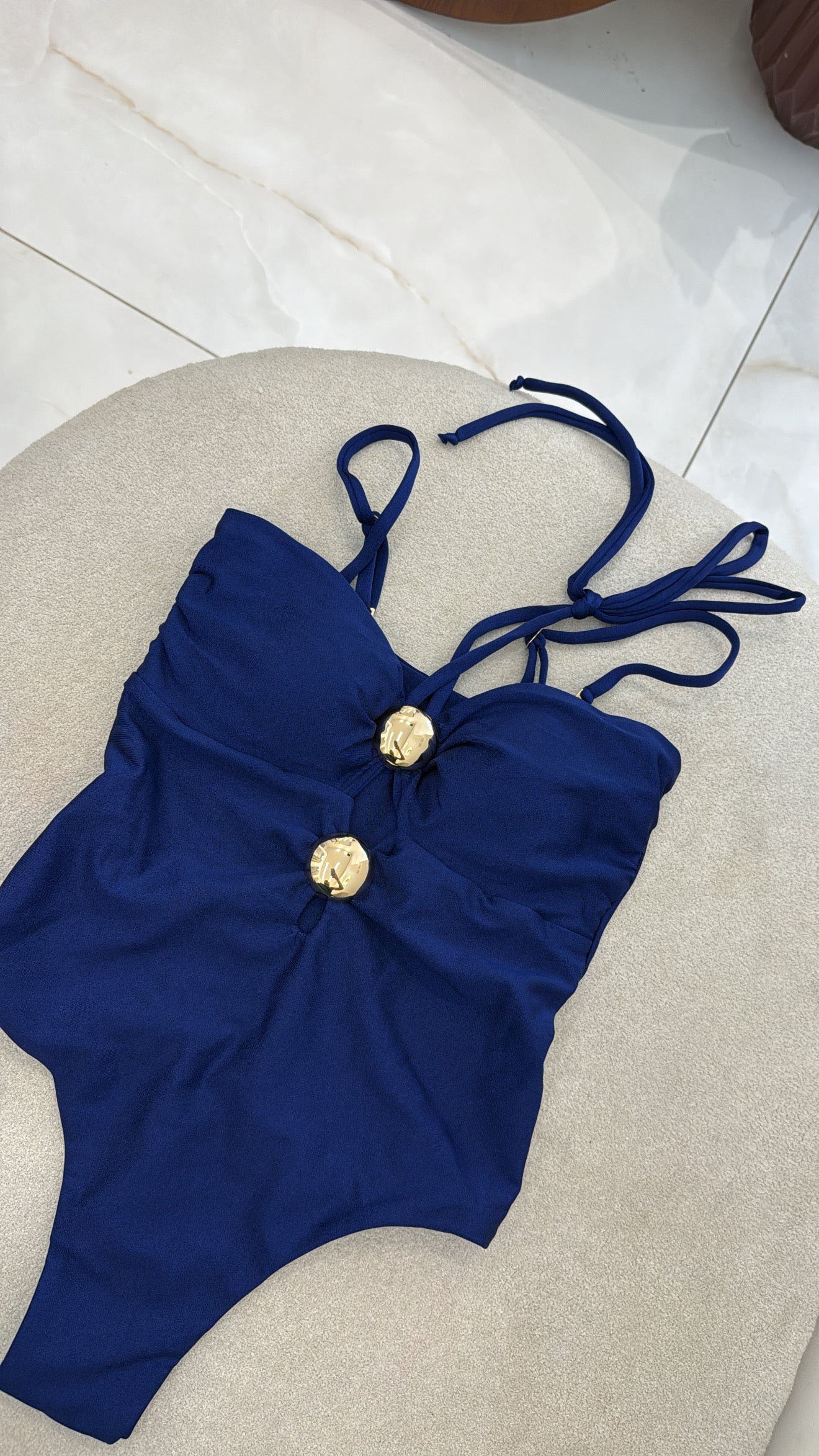 Maiô Botão (várias formas de uso)