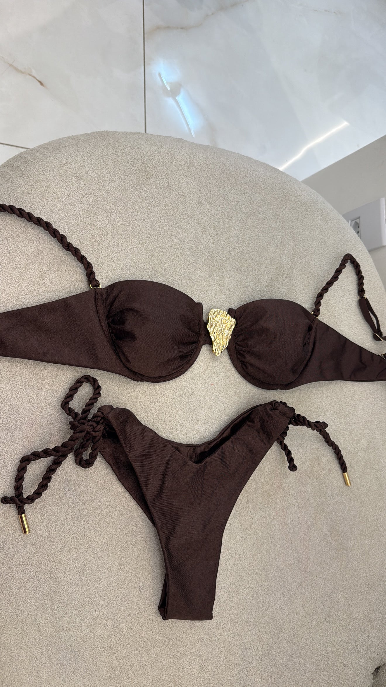 Alicia Asa Delta Marrom