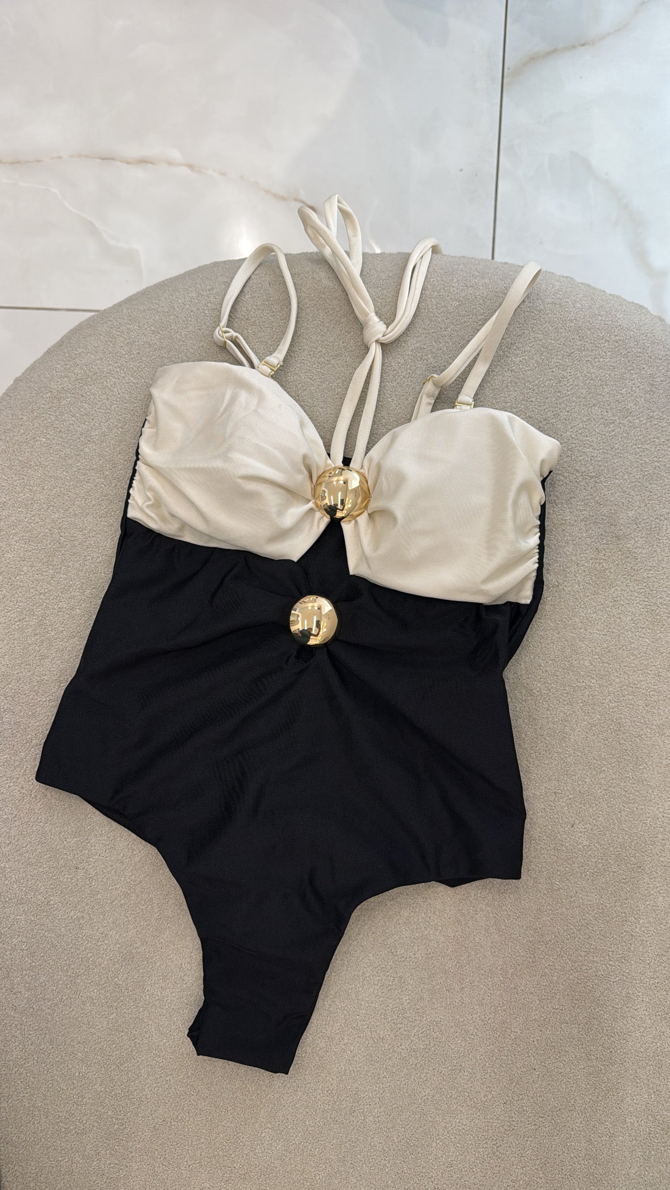 Maiô Botão (várias formas de uso)