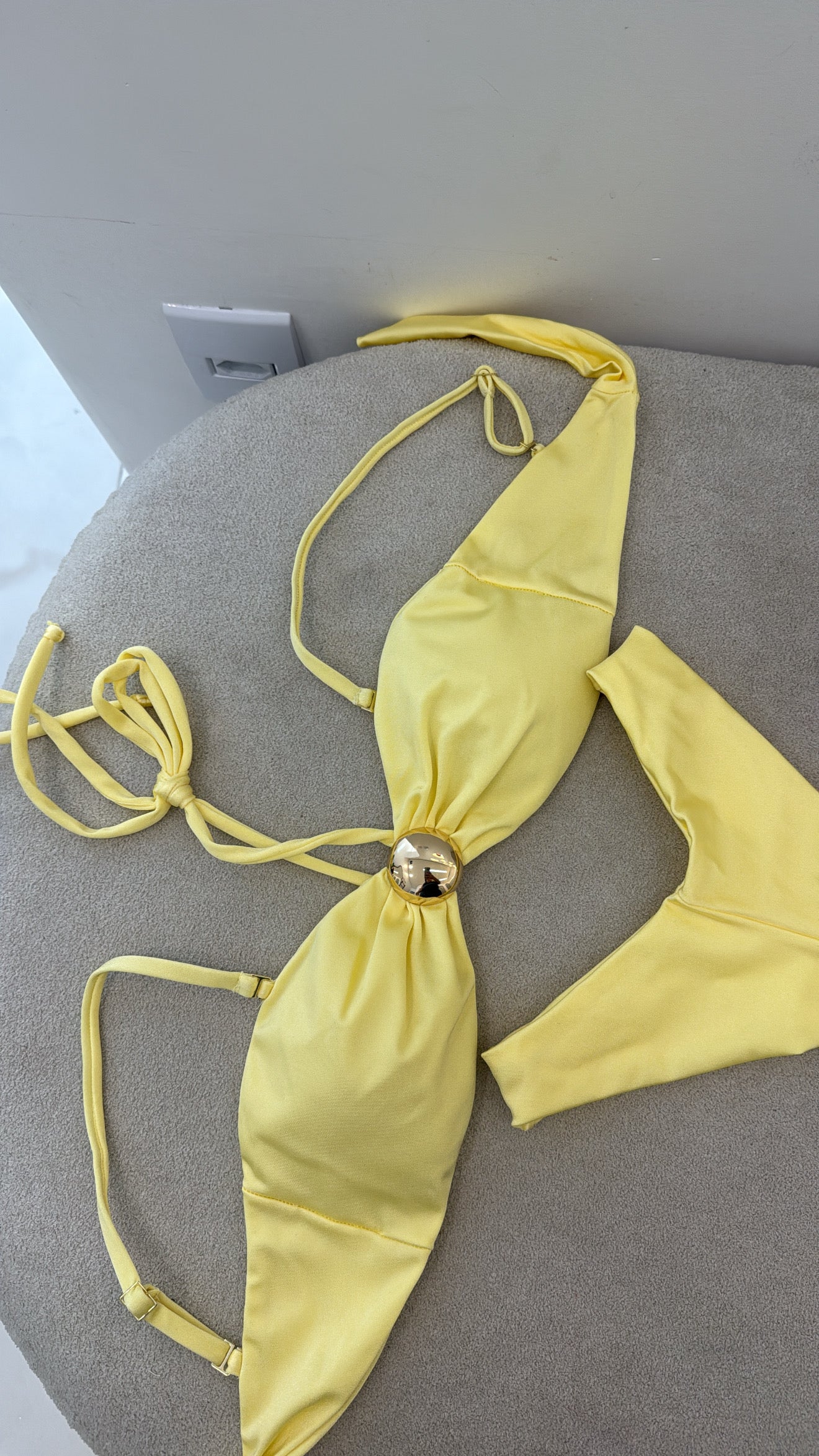 Botão Asa Delta Amarelo