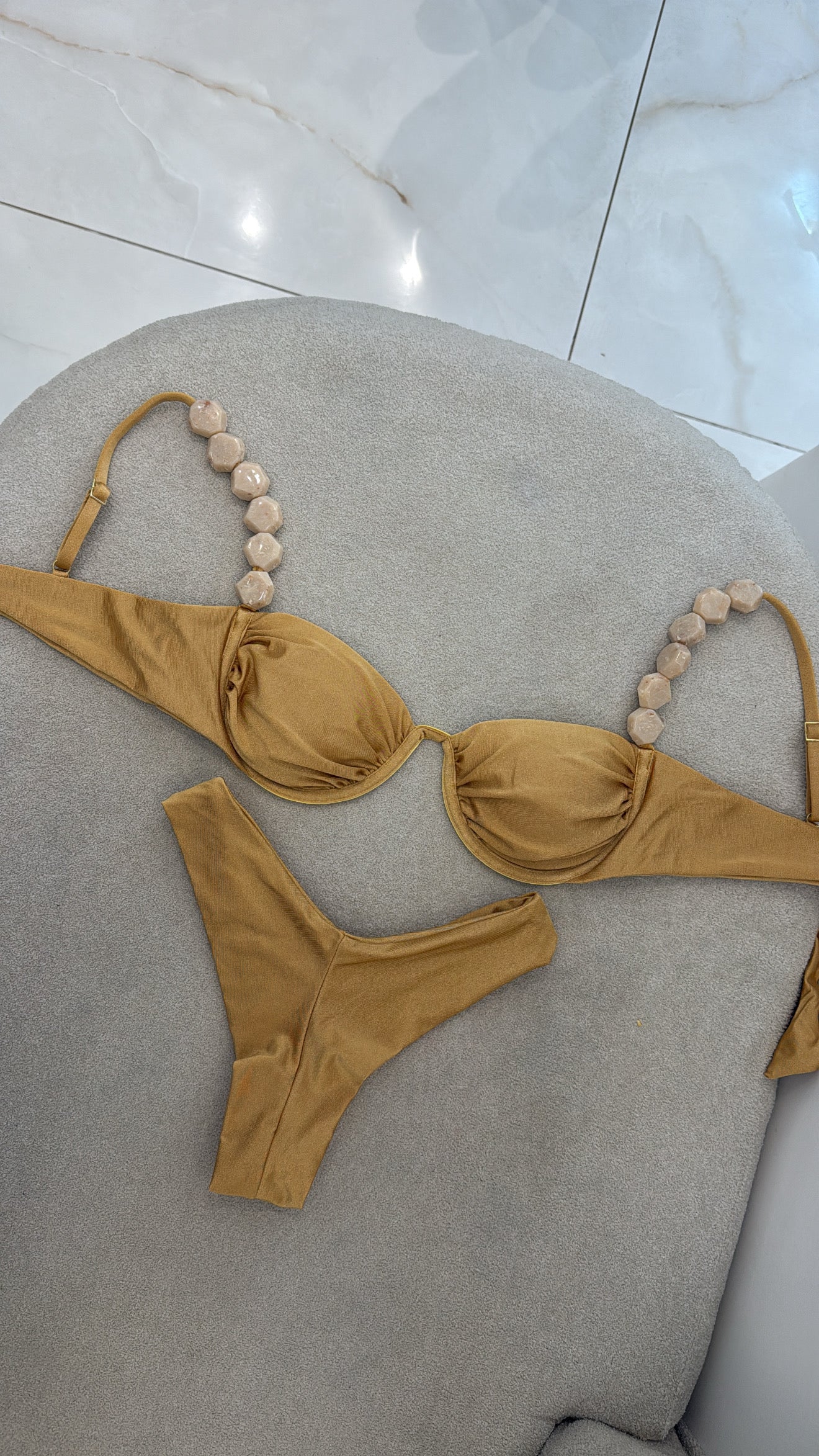 Bali Asa Delta Dourado