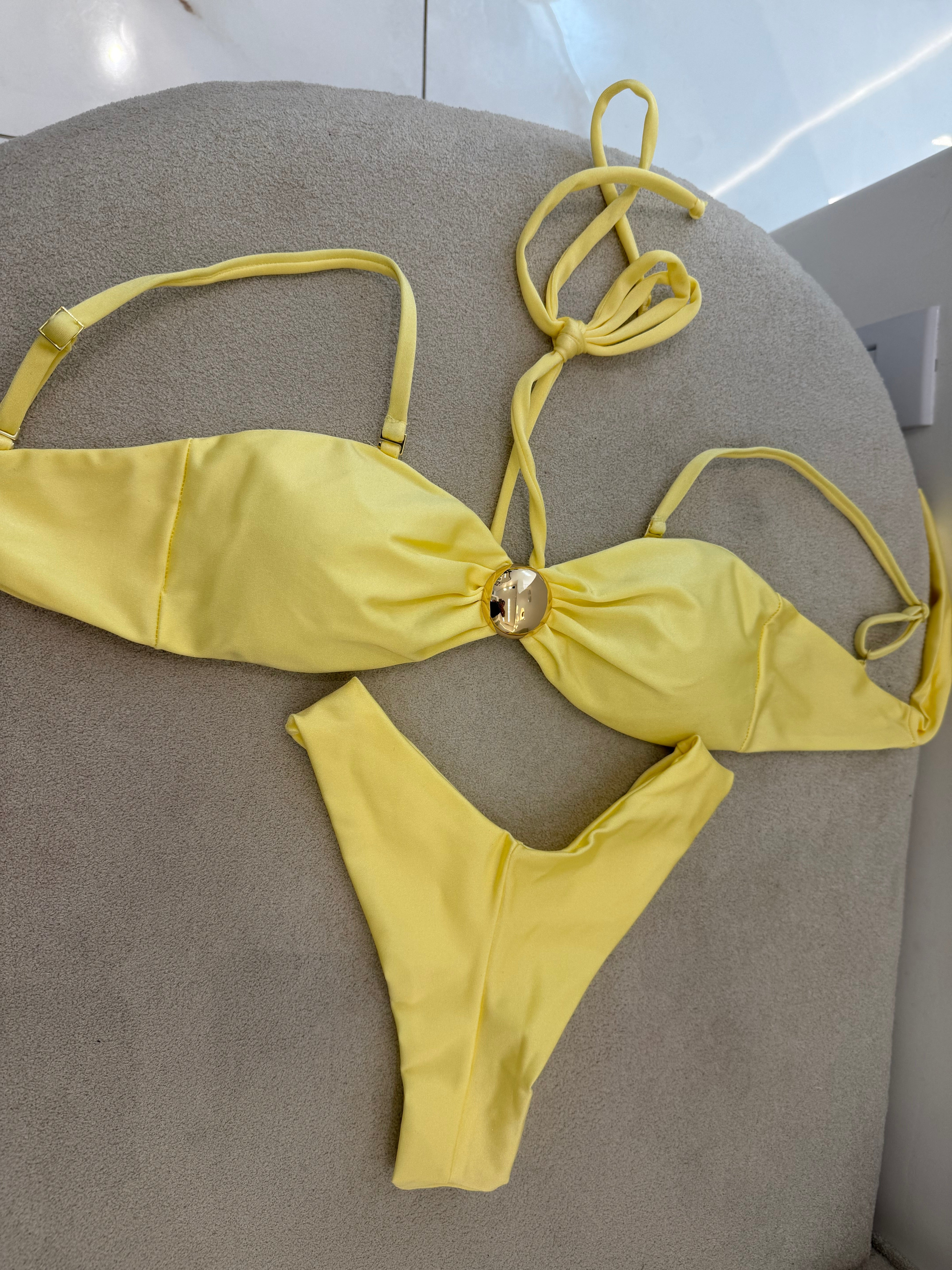 Botão Asa Delta Amarelo