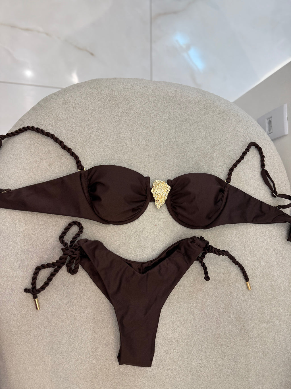 Alicia Asa Delta Marrom